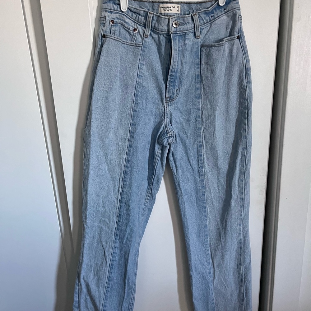 Women's Light Blue Jeans